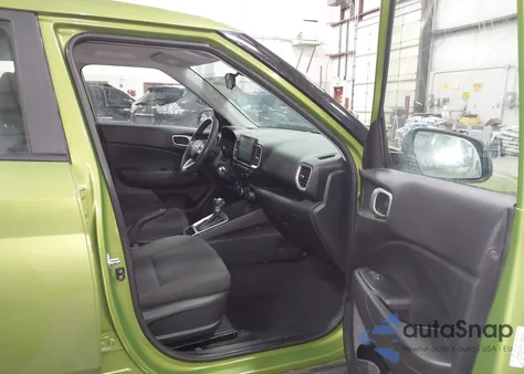 2021 Hyundai Venue Se from USA, damaged, VIN KMHRB8A30MU102482